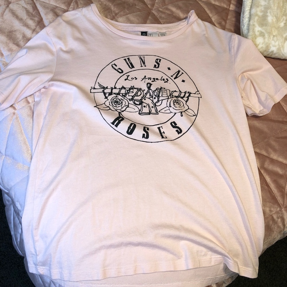 Guns n roses tshirt light pink